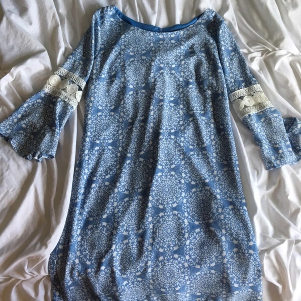 Blue Longsleeve Lace Dress